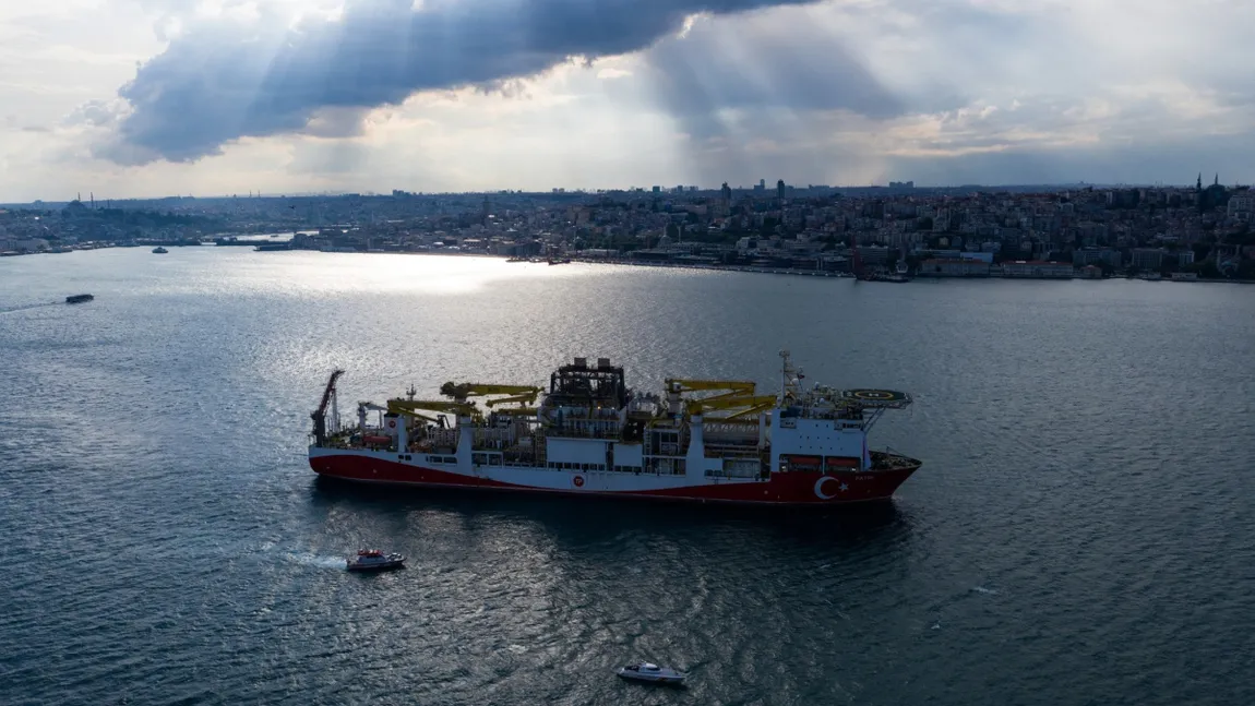 Cel puţin doi morţi în naufragiul unei nave de transport marfă în Marea Neagră