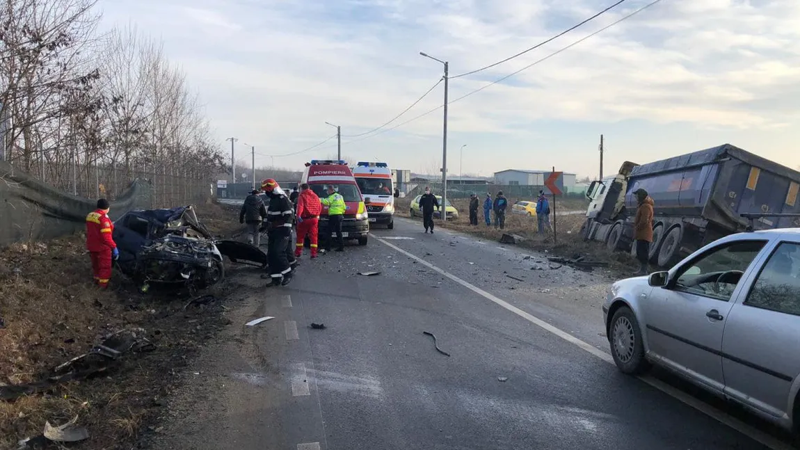 Accident tragic în apropiere de Capitală! Tânăr de 23 de ani, MORT pe loc după ce a intrat într-un camion