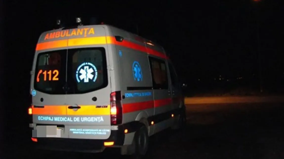 Copil de trei ani mort în ambulanţă. Tatăl micuţului: L-au luat viu şi a ajuns mort. De ce nu au trimis medic?