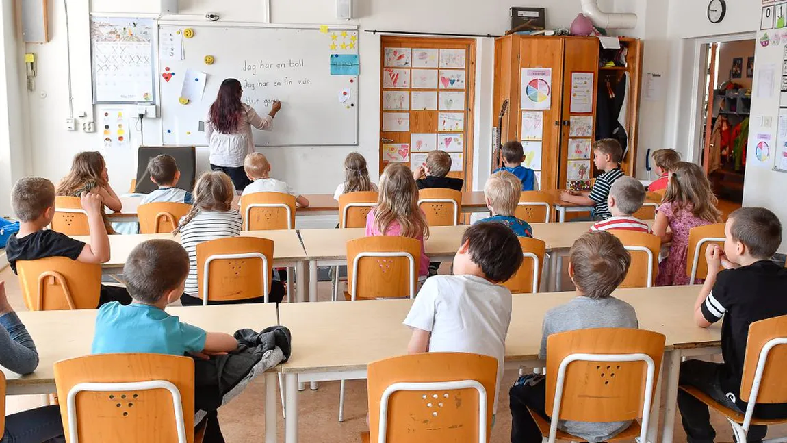 Ciudatul caz al Suediei, mai multe orașe au interzis purtatul măştilor în şcoli. De ce această țară procedează în pandemie invers decât restul Europei