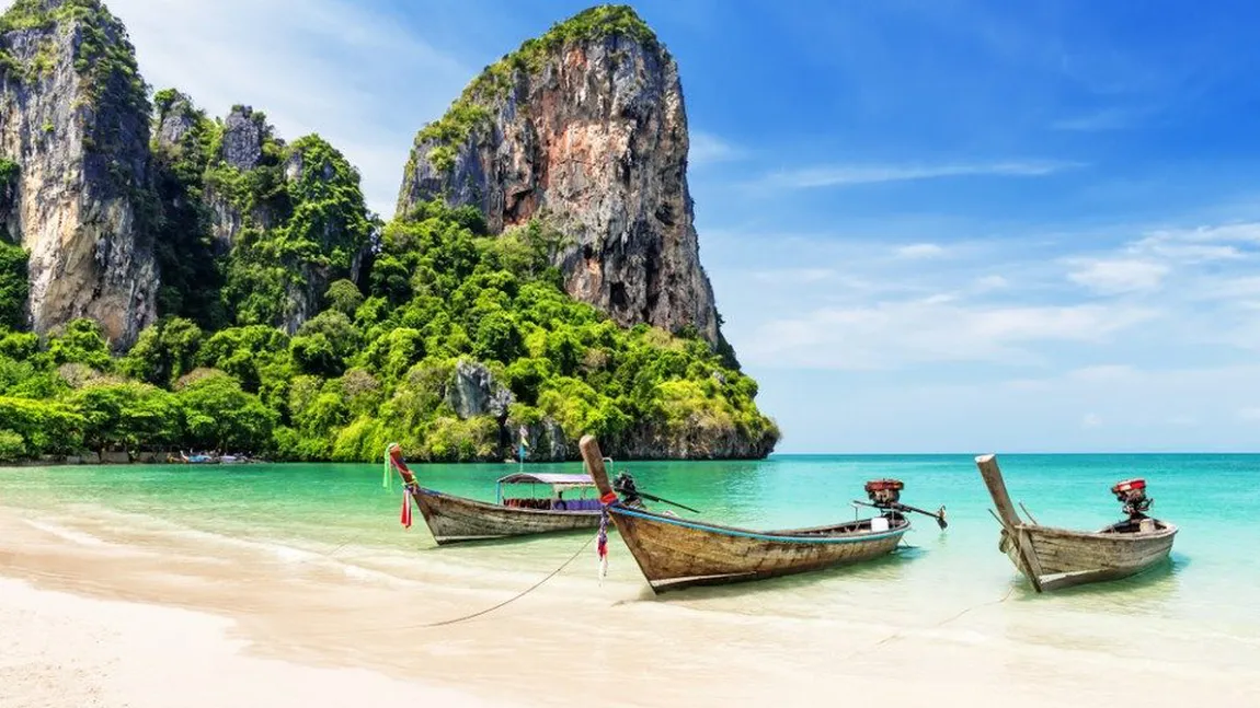 Thailanda vrea să primească turiști vaccinați fără restricții