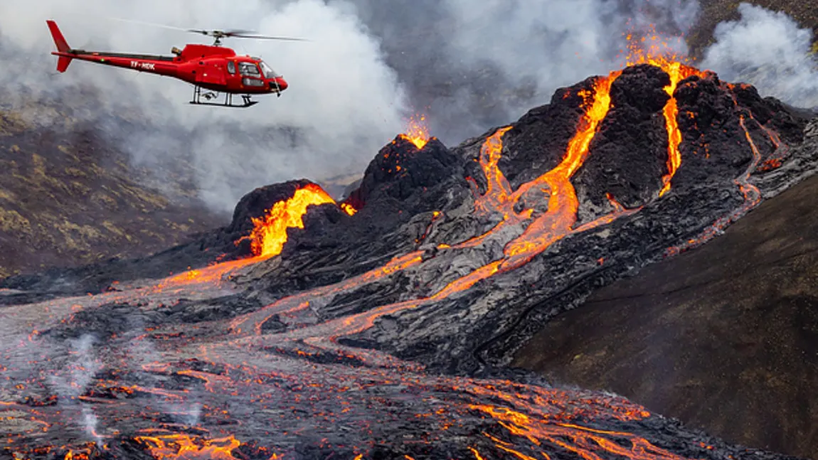 Erupţii vulcanice şi cutremure în Islanda VIDEO