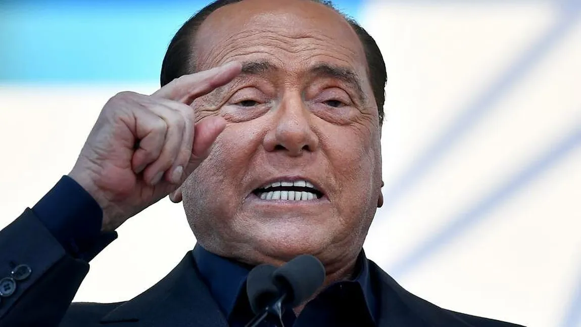 Silvio Berlusconi, internare suspectă, cu o zi înaintea procesului. Fostul premier e în spital pentru a treia oară în şapte luni