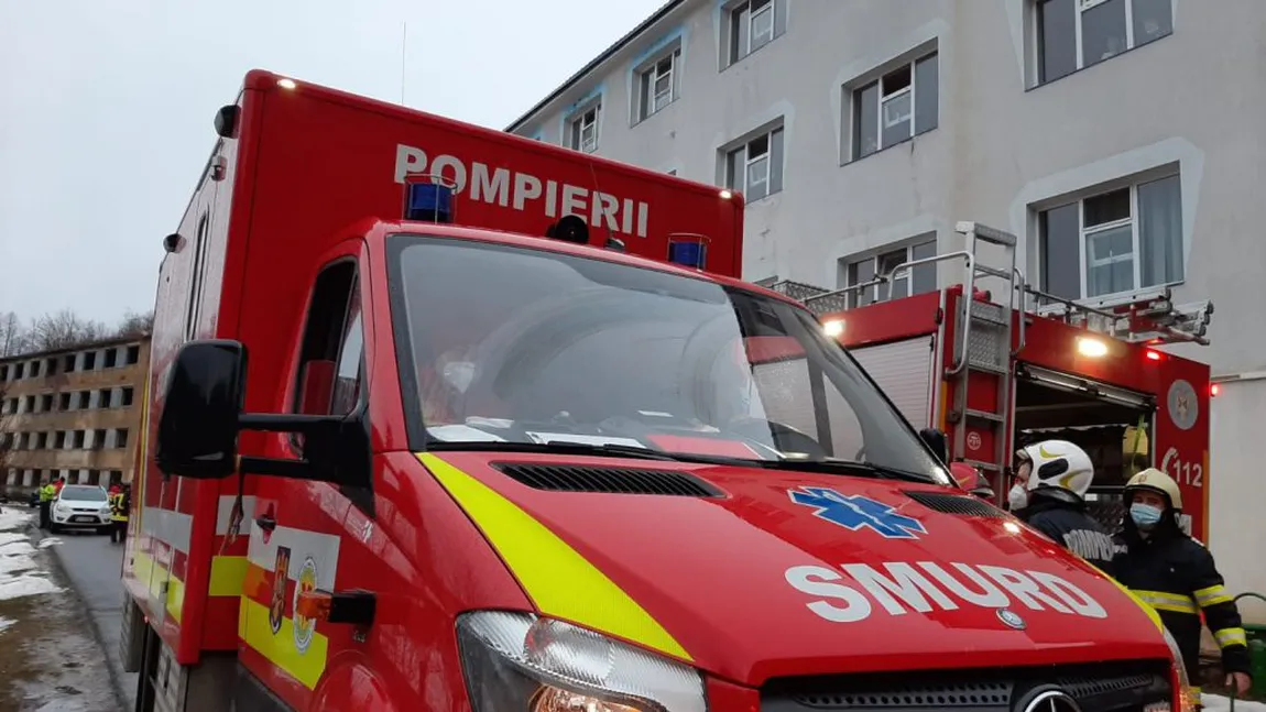 Incendiu la Spitalul din Cavnic. 71 de persoane au fost evacuate VIDEO