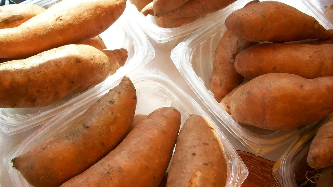 Cartofii dulci, beneficii miraculoase. Cum poate fi gătită leguma care nu ar trebui să lipsească din alimentaţia ta!
