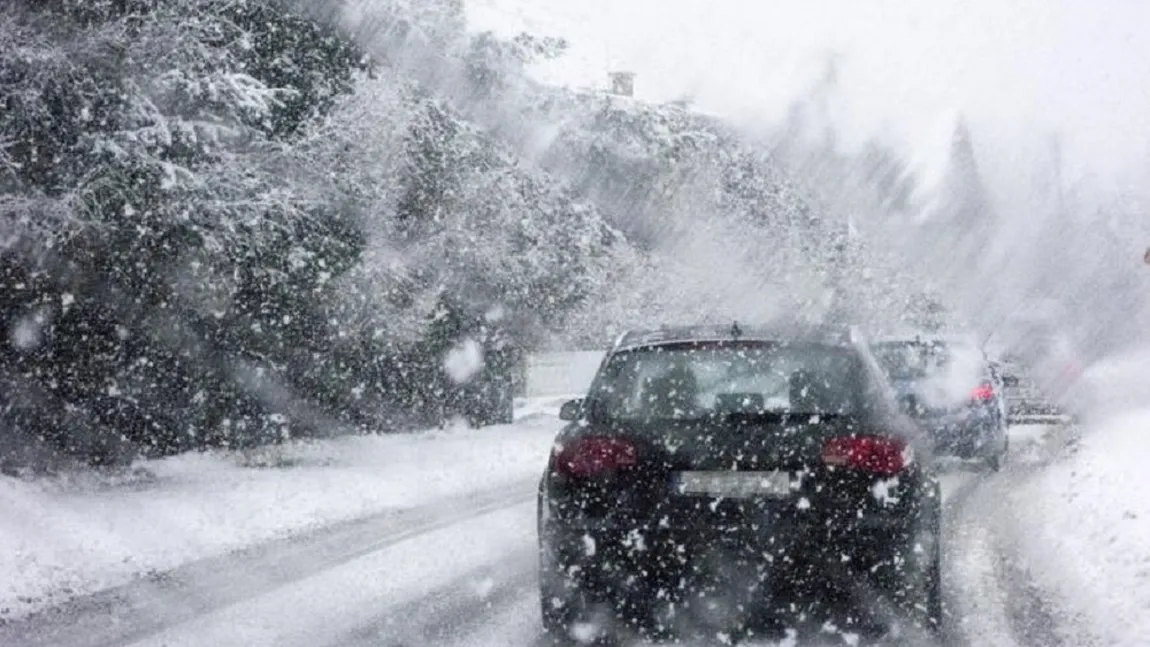 Avertizare meteo. COD PORTOCALIU de viscol şi ninsori abundente la munte şi COD GALBEN de ploi în rest