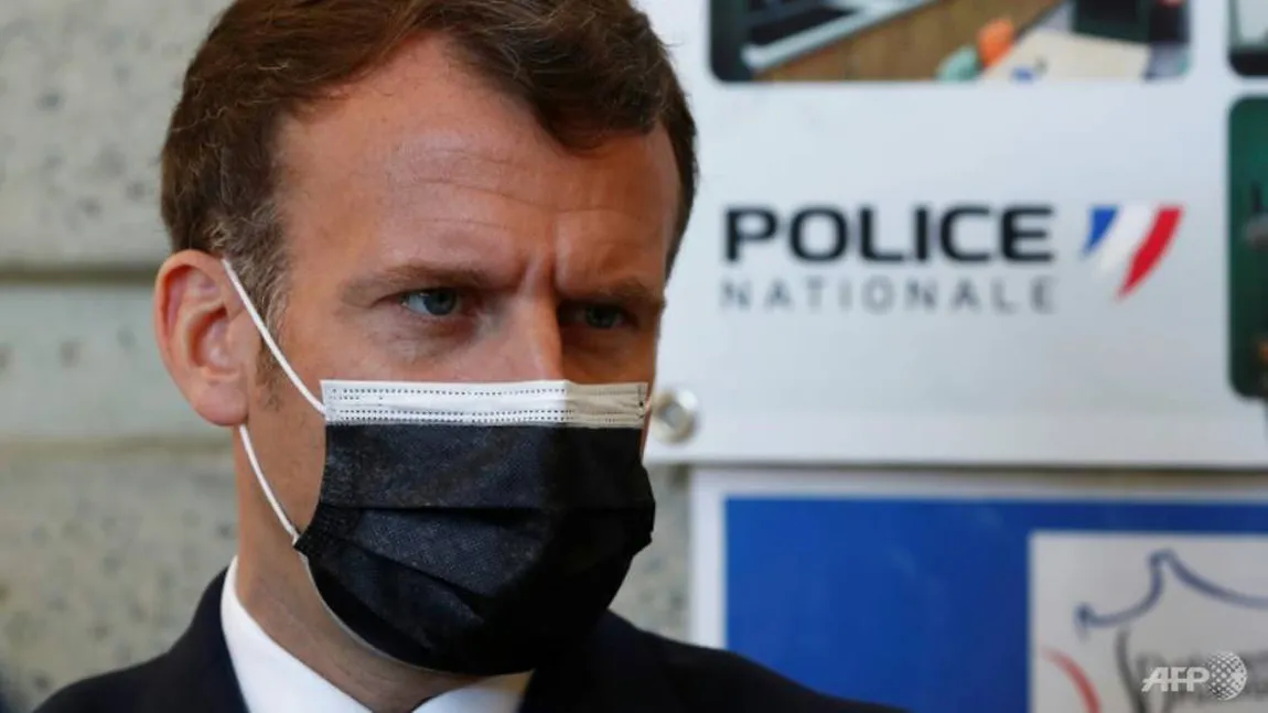 Emmanuel Macron vorbeşte de o vaccinare anuală anti-Covid. Preşedintele a prezentat planul Franţei de relaxare a restricţiilor