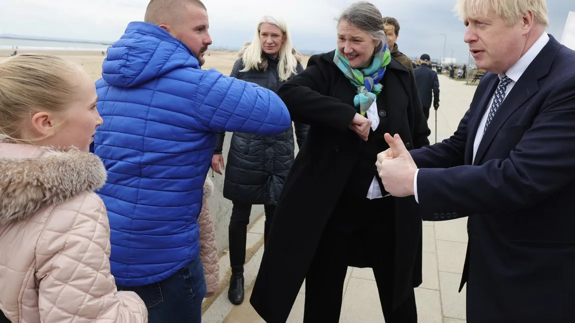 Boris Johnson a dat lovitura cu campania de vaccinare din Anglia. Partidul său a obţinut prima victorie după o jumătate de secol, într-un important bastion laburist