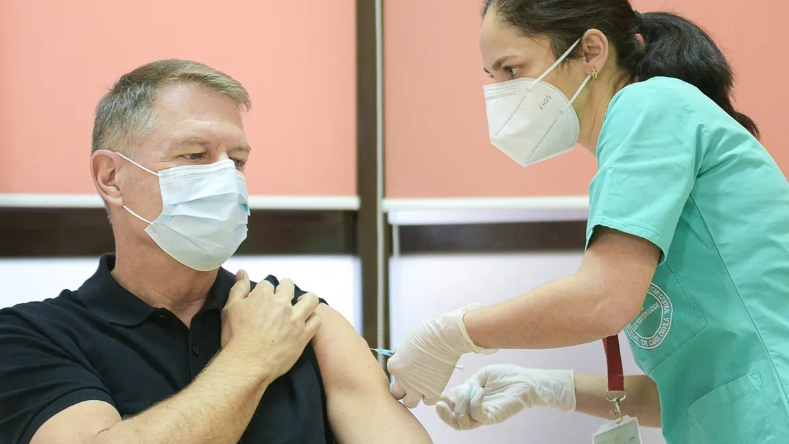 Românii care au făcut rapelul se vor întoarce în centrele de vaccinare: 