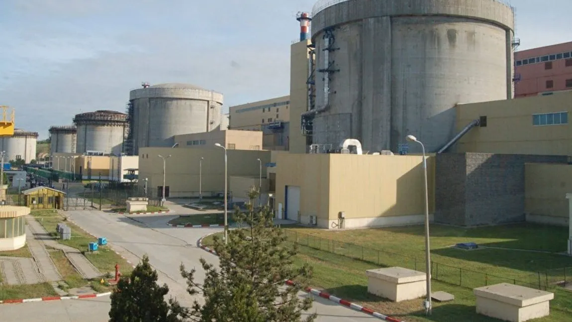 Defecţiune la centrala nucleară de la Cernavodă. Un muncitor, transportat la spital