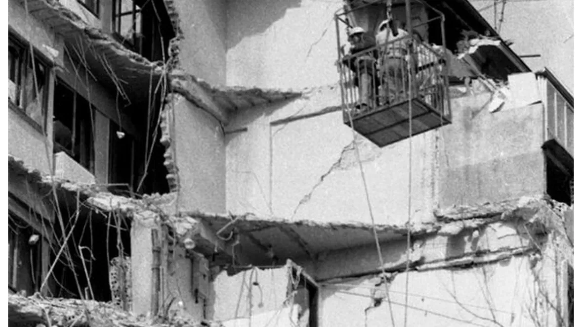 Un cutremur de intensitatea celui din 1977 ar face prăpăd în Bucureşti. Aproximativ 2.400 de clădiri sunt în pericol