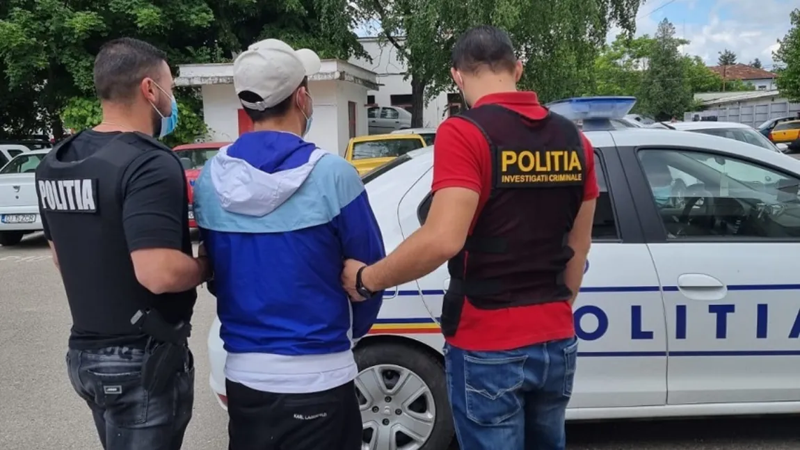 Poliţia din Craiova a reţinut un urmărit internaţional, beat şi drogat la volan