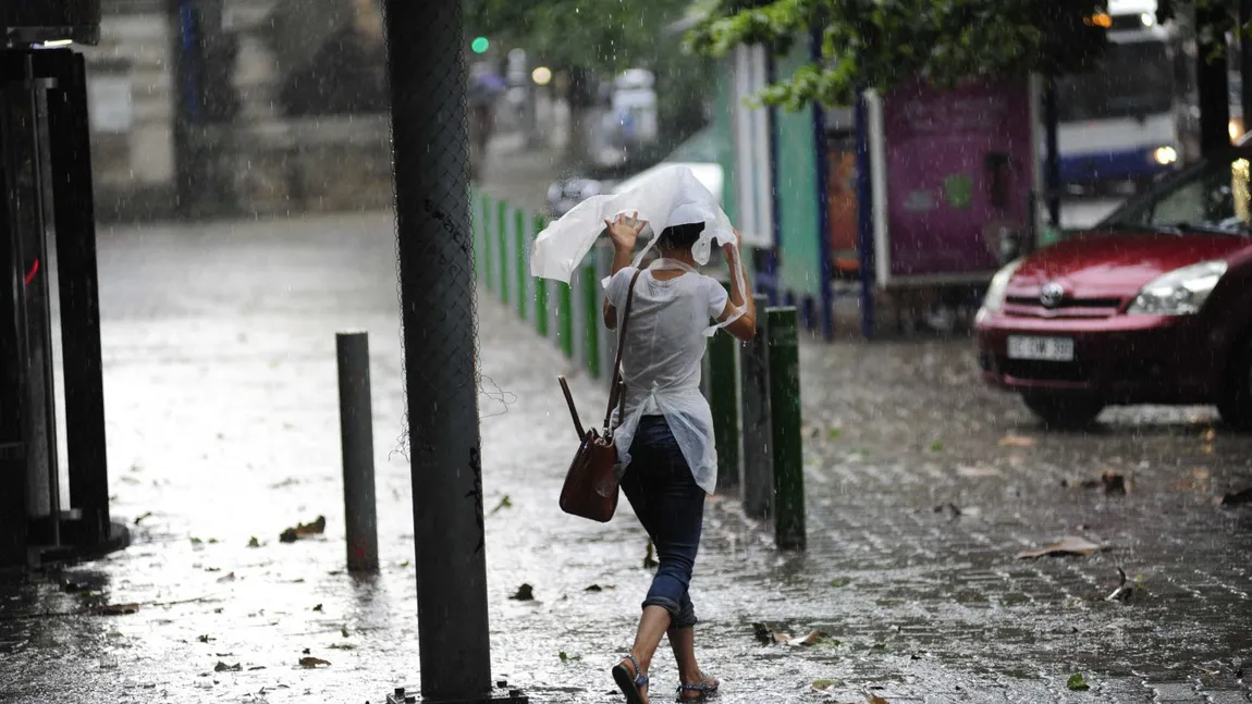 Prognoza meteo 15 iunie. Vremea se încălzeşte, dar nu scăpăm de ploi şi descărcări electrice