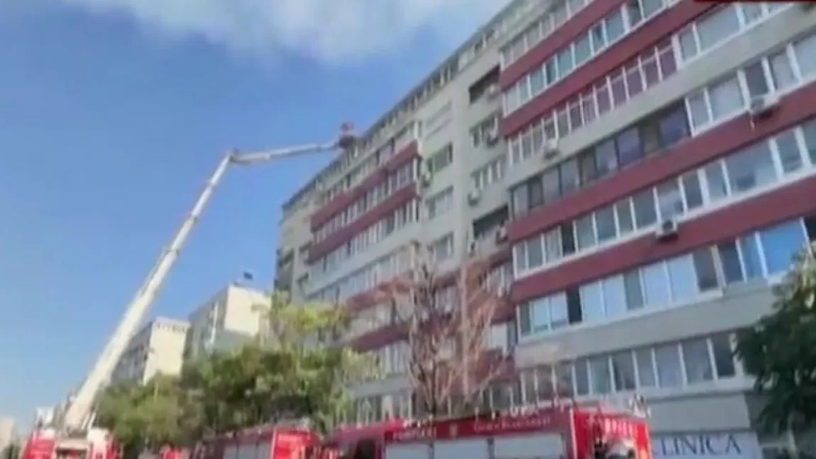 Incendiu în apropiere de Guvern! Zeci de oameni, evacuaţi de urgenţă