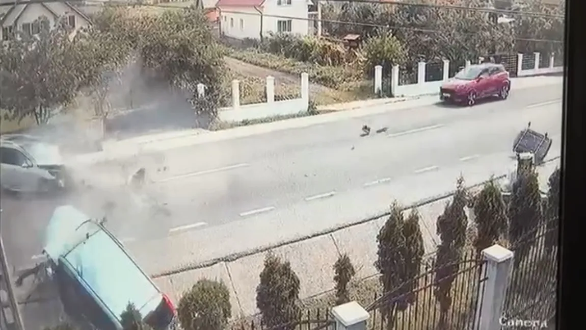 VIDEO Şoferiţă însărcinată în 20 de săptămâni, ucisă într-un accident rutier. Copilul ei de doar 2 ani este rănit