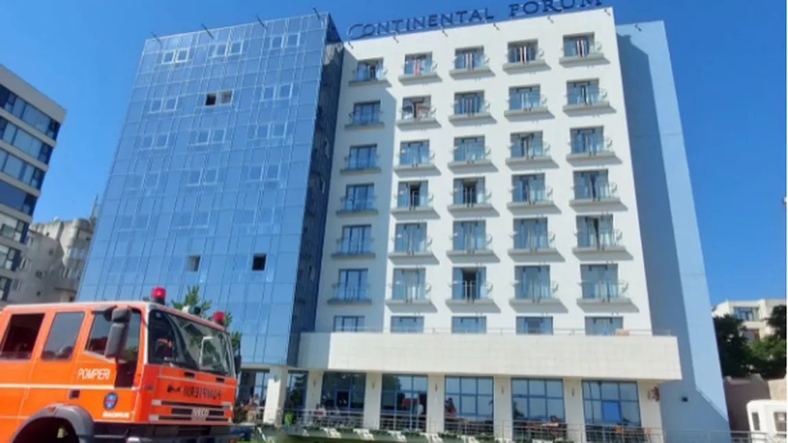 Incendiu la hotelul Continental din Constanţa. Două rulote au ars în Eforie Nord