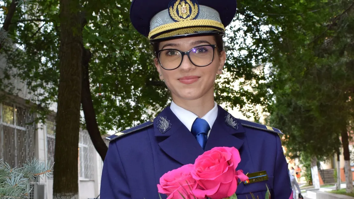 Premieră istorică pentru România. Ea este prima femeie devenită șefă de promoție a maiștrilor militari din Forțele Navale. Porecla dată de colegi