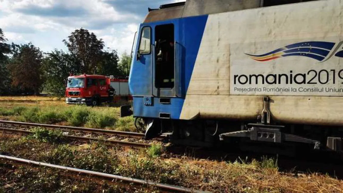 Panică pe șine. Un incendiu a izbucnit la locomotiva unui tren în care se aflau 80 de pasageri