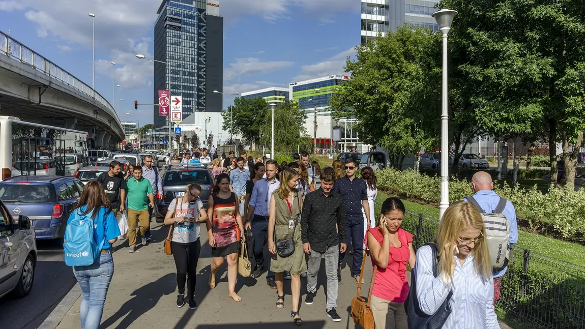 Duduie economia! În ultimii 10 ani s-a triplat numărul angajaţilor cu salarii peste 1.000 de euro! 