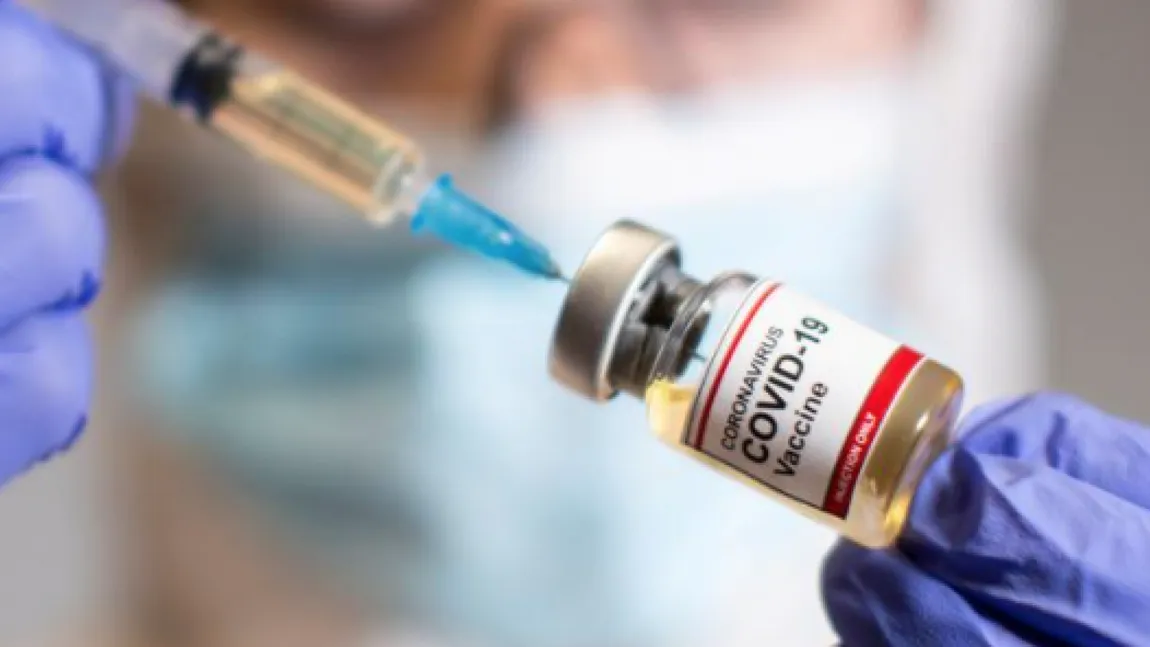 Studiu: Protecţia oferită împotriva Covid-19 de vaccinul Pfizer scade mai repede decât cea dată de serul AstraZeneca