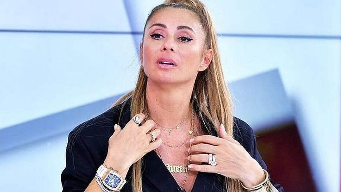 Anamaria Prodan, surprinsă în braţele unui alt bărbat, în plin scandal de divorţ! Îl cunoaşte şi Reghecampf FOTO