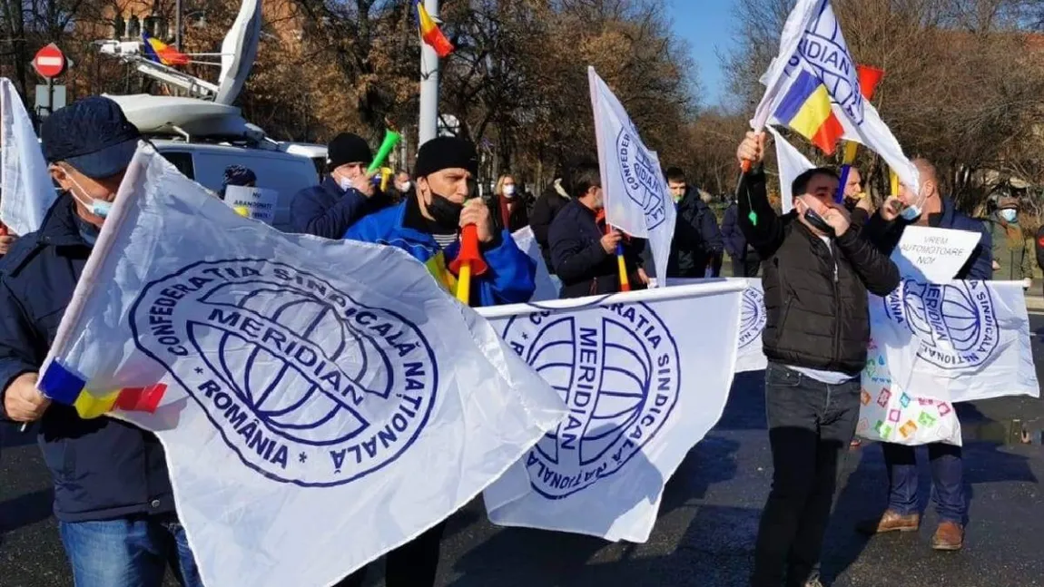 Nou protest în Piaţa Victoriei. Confederaţia Meridian pichetează sediul Guvernului