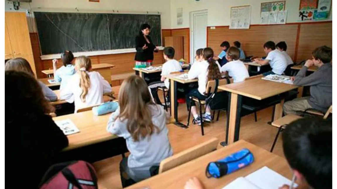 Elevii ar putea avea o nouă vacanță de două săptămâni. Propunerea făcută de USR-PLUS la Cotroceni vorbește și de decalarea examenelor naționale din vară!