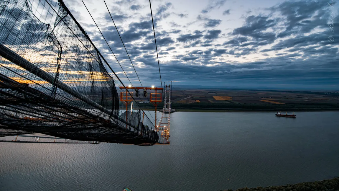 Podul suspendat peste Dunăre de la Brăila e aproape gata. Imagini spectaculoase!