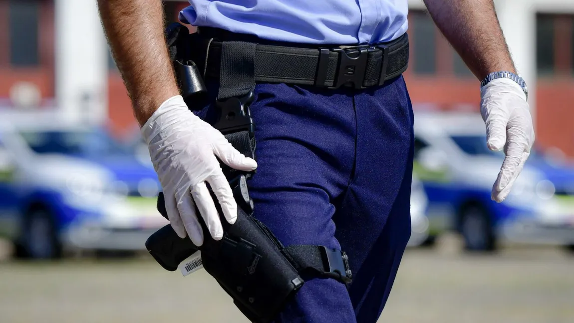 Poliţist din Capitală prins drogat la serviciu