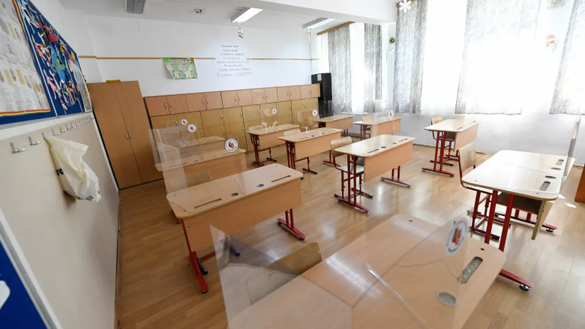 Aproximativ 1.300 de clase şi grupe de grădiniţă fac cursuri în online în Bucureşti
