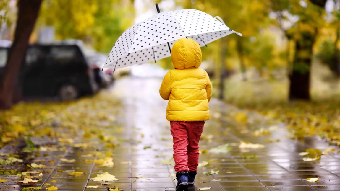 PROGNOZA METEO lunară. ANM ne anunţă că trebuie să umblăm la şifonierul de iarnă