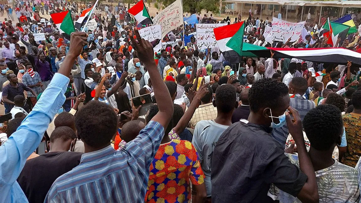 Lovitură de stat în Sudan. Premierul a fost arestat, internetul - întrerupt în toată ţara
