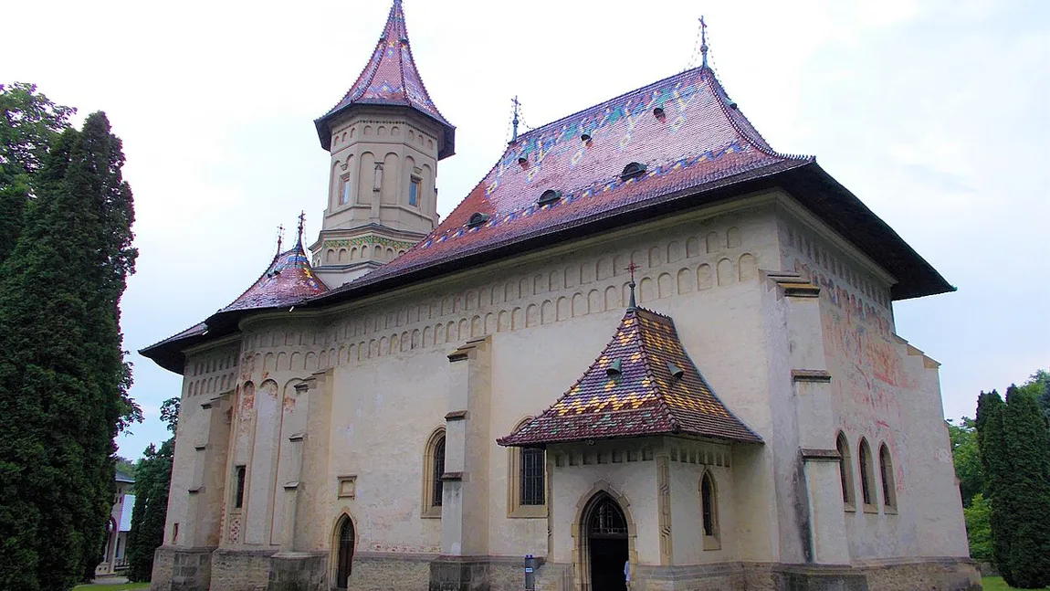 Guvernul va plăti 20 de milioane de euro pentru consolidarea şi reabilitarea Mănăstirii Sfântul Ioan cel Nou de la Suceava