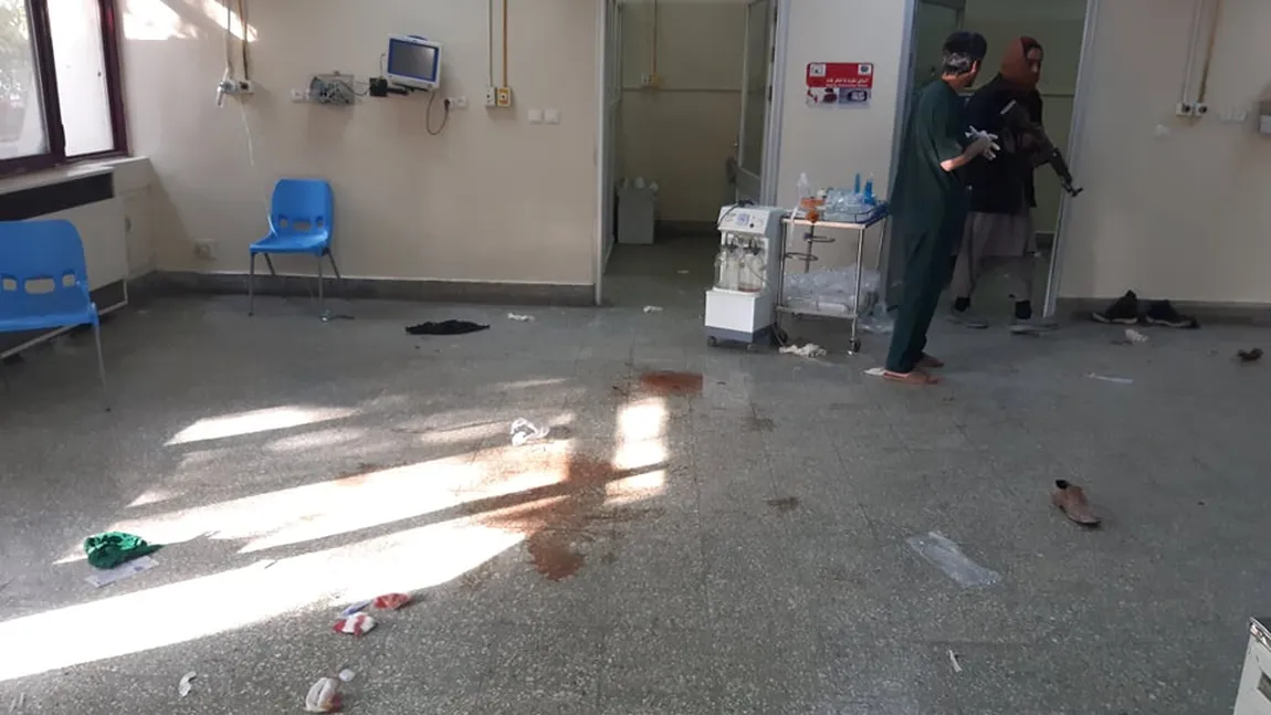 Teroriştii au atacat cel mai mare spital militar din Kabul. A fost carnagiu, cel puţin 25 morţi şi 50 de răniţi