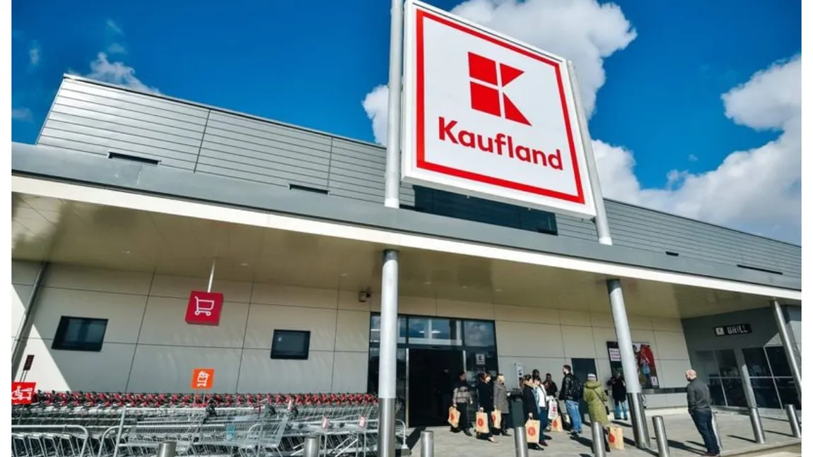 Produsul care se dă GRATUIT la Kaufland înainte de Crăciun. Ce trebuie să faci ca să-l primeşti