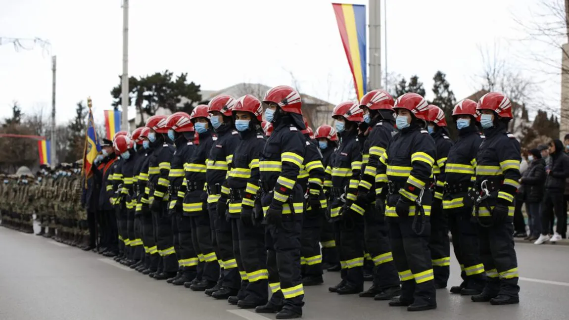 MAI trimite pompierii să verifice românii carantinaţi. Poliţiştii au refuzat să facă controalele