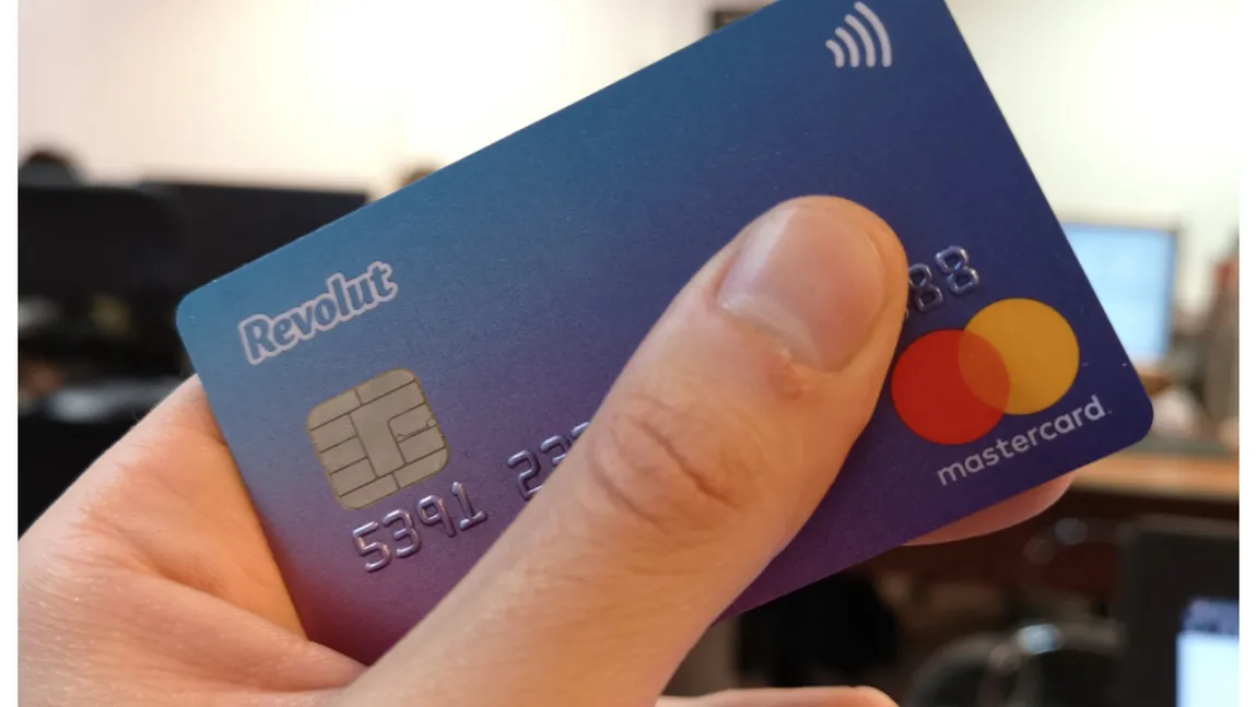 Schimbare radicală pentru românii cu card Revolut. Clienţii cu economii în lei primesc dobândă