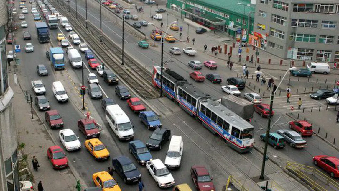Modificări importante în Bucureşti din aprilie: noi sensuri unice pentru traficul rutier, bandă unui pentru autobuze, piste de biciclete