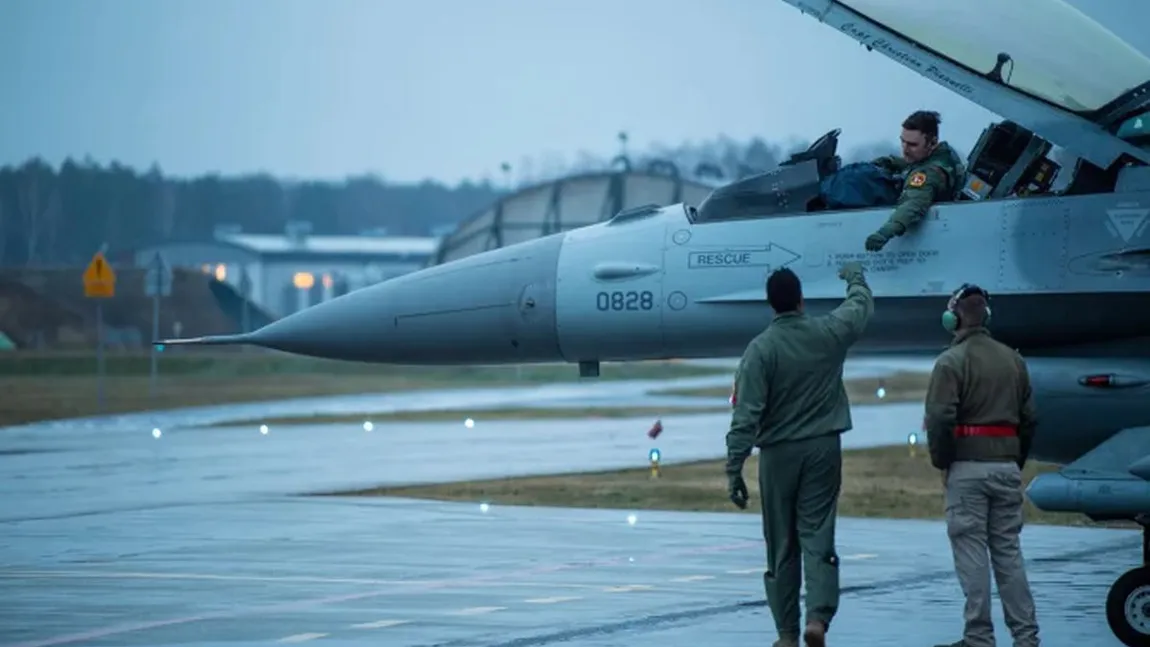 Mai multe avioane F-16 Viper cu rachete au fost trimise de americani deasupra României!