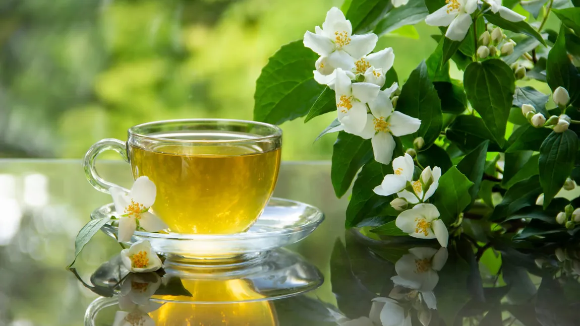 Ce beneficii are ceaiul de iasomie. 8 motive să îl bei în fiecare zi