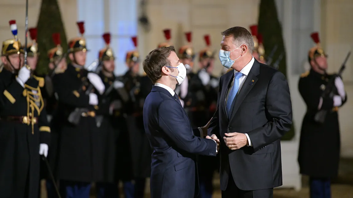 Klaus Iohannis, convorbire cu preşedintele Franţei după trimiterea de trupe în România