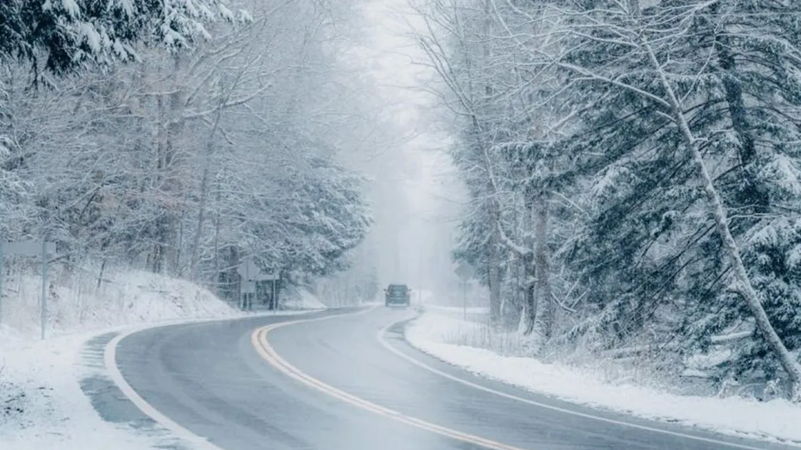 Prognoza meteo 4 februarie. Ninsori şi viscol la munte, lapoviţă şi polei în zonele de relief mai joase