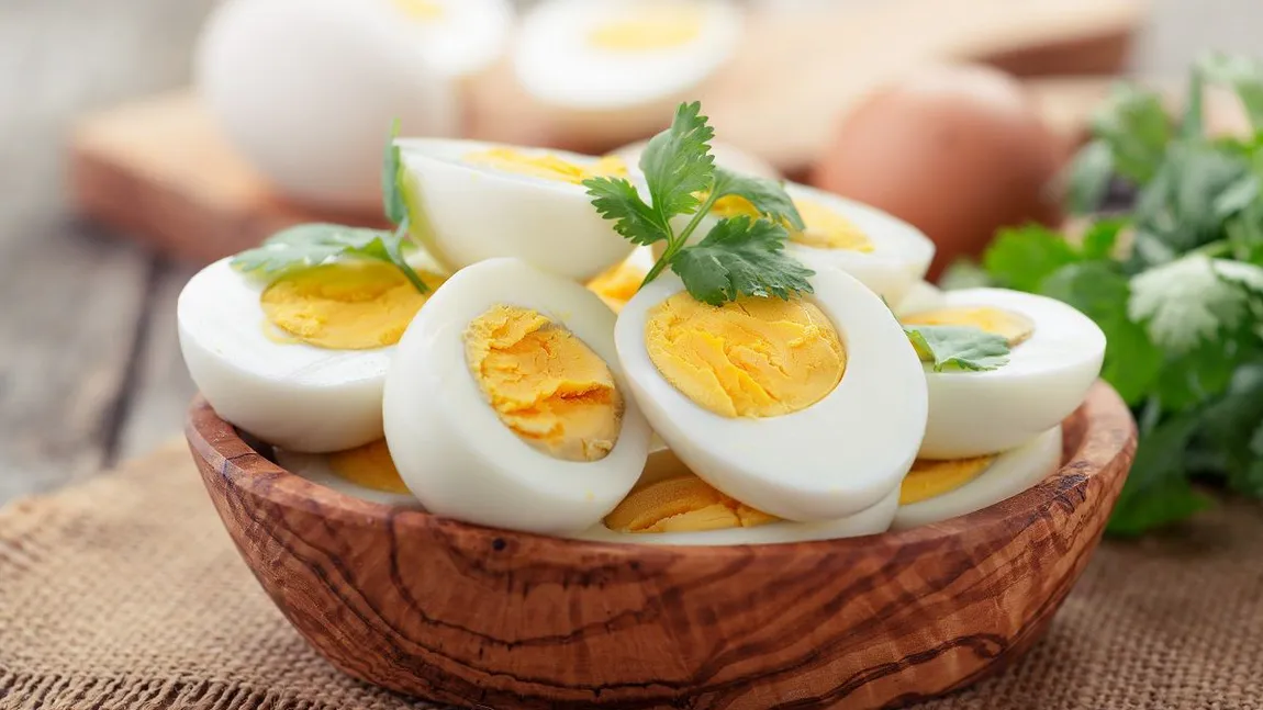 Dieta cu ouă fierte, periculoasă pentru organism. Avertismentul lansat de specialiștii în nutriție!
