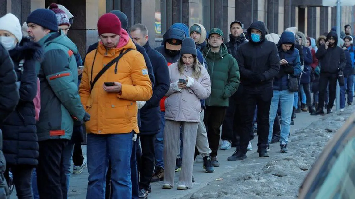 Ruşii resimt din plin sancţiunile internaţionale după invazia din Ucraina: 