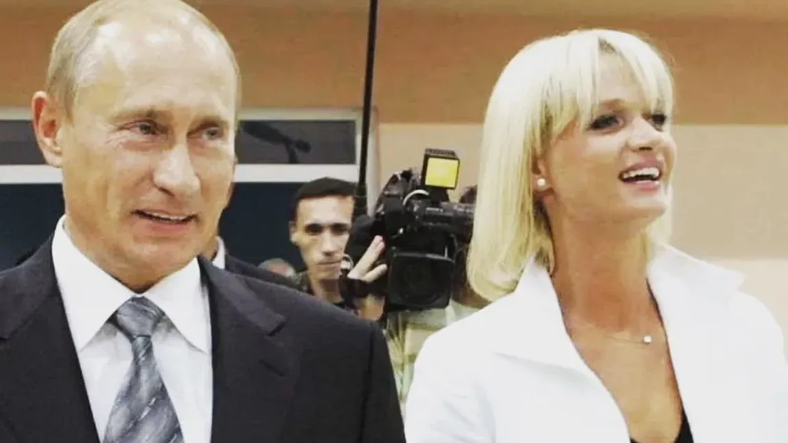 Vladimir Putin, susţinut de o dublă campioană olimpică, colonel în armata rusă! 