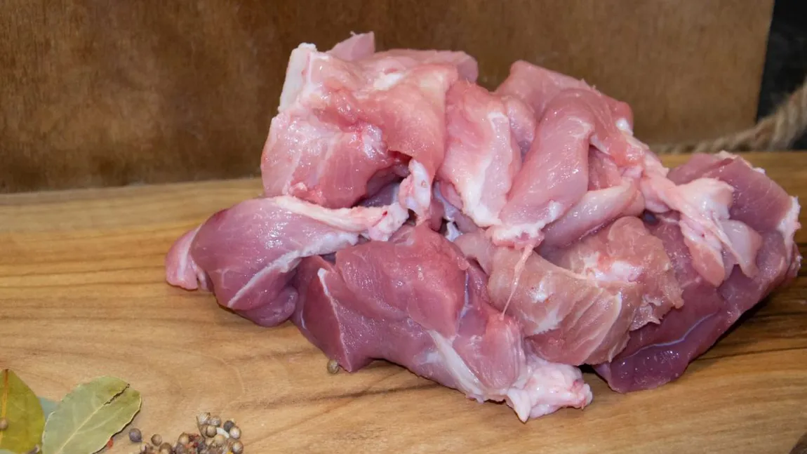 Nutriționiștii spulberă mitul: Carnea de porc e mult mai sănătoasă decât cea de pui!
