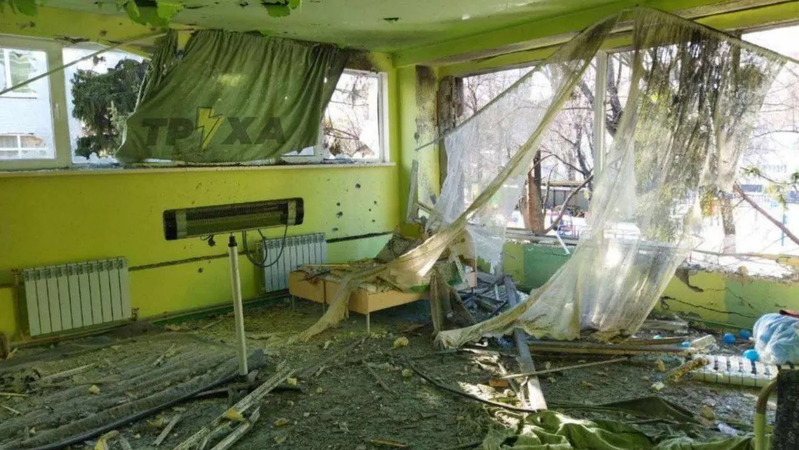 Ruşii nu mai ţin seama de nimic. Grădiniţă din Harkov în ruine, după bombardamente intense, imagini de groază FOTO