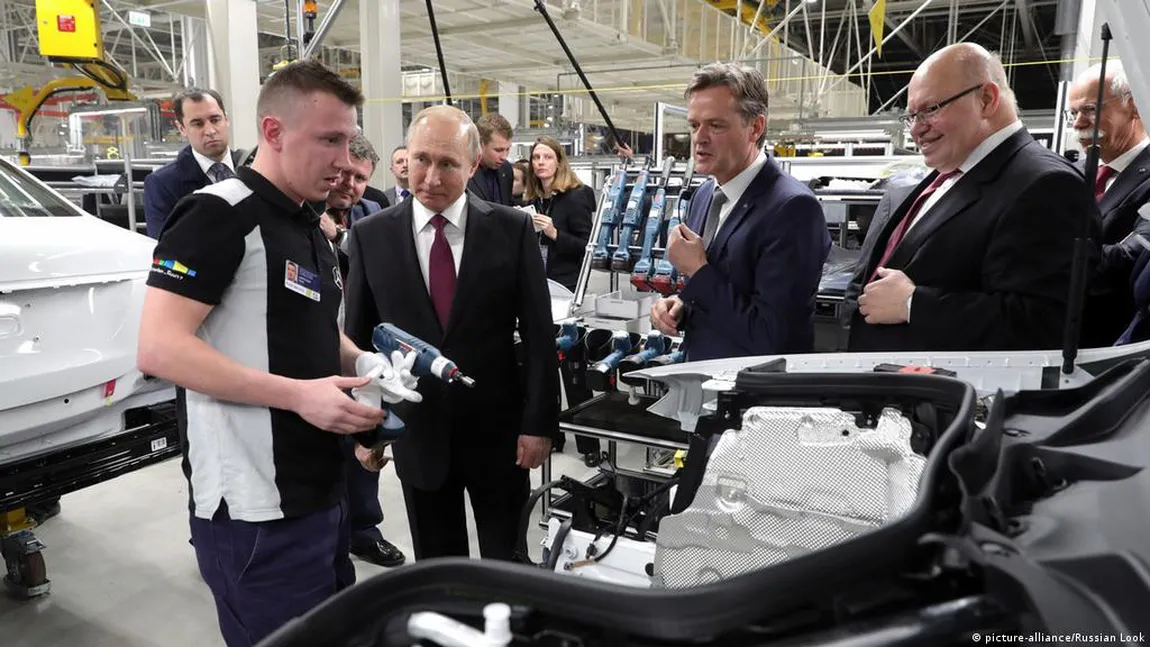 Mercedes-Benz rupe legăturile comerciale cu Rusia. Toyota suspendă producţia după invazia armatei lui Putin în Ucraina. IKEA a decis să-şi suspende activitatea în Rusia