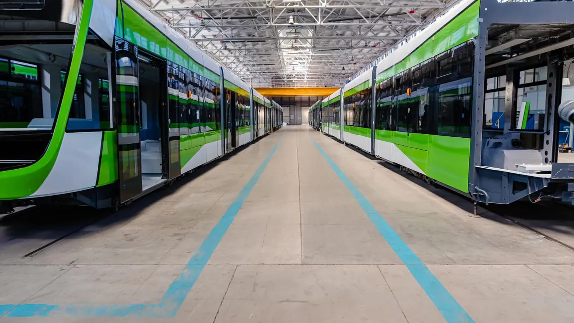 Noile tramvaie din Bucureşti vor fi introduse începând din august. Pe ce linii vor circula