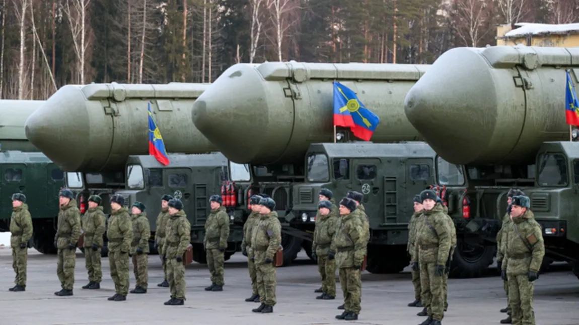 Ambasadorul UE la Moscova susţine că Rusia discută folosirea armelor nucleare în Ucraina. 